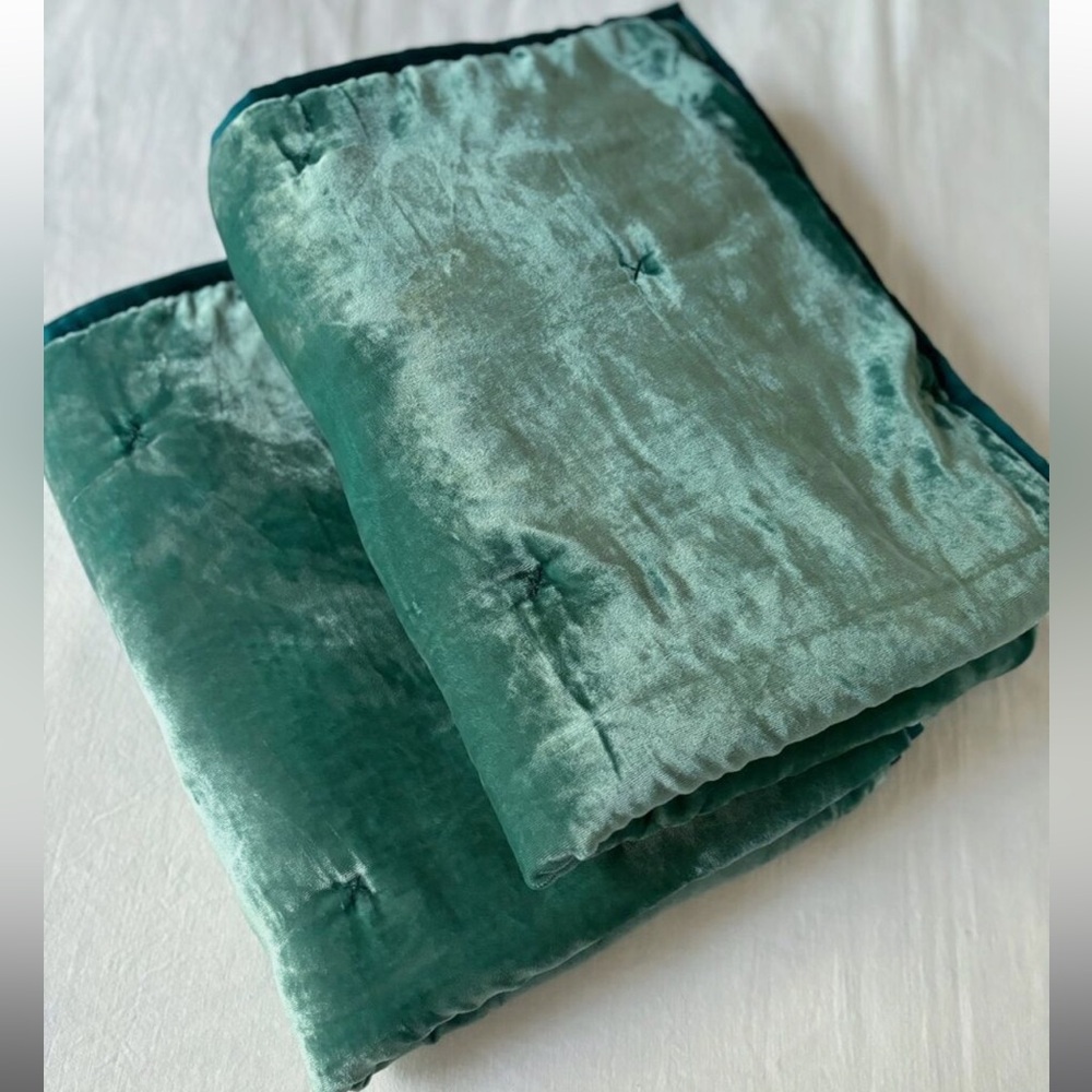 Rare opal house set of two teal standard sized pillow shams - Picture 2 of 3
